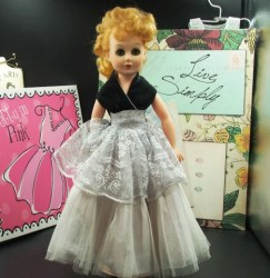 dc fashion doll 1 blonde a